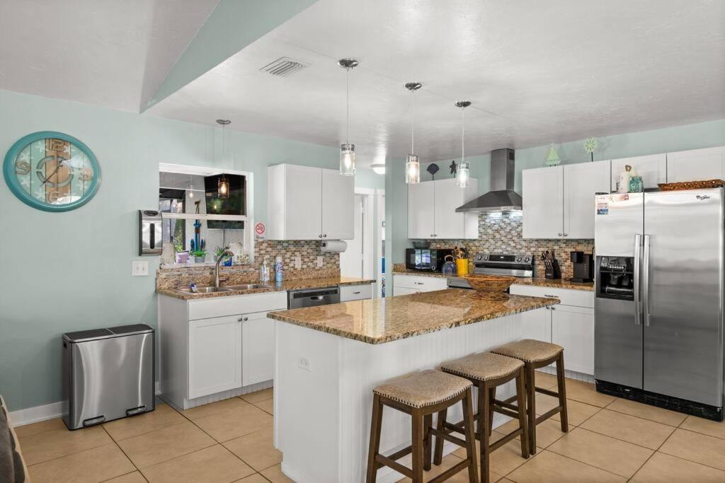 Sunny Oasis Getaway -Heated Pool-Mini Golf-Near Beach Nokomis Exterior foto